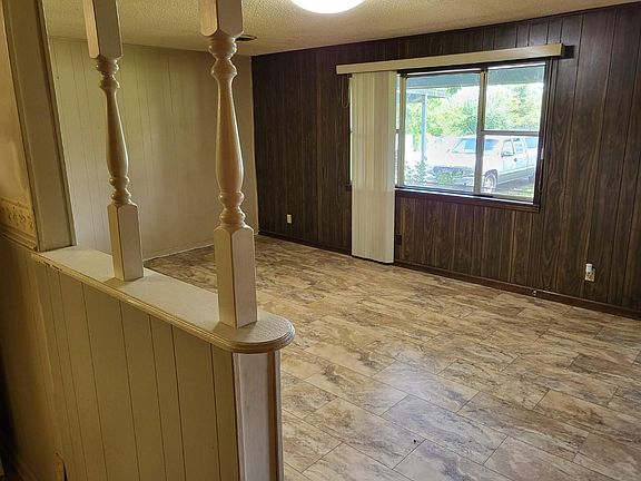 4th image of 10087 Antique Ln