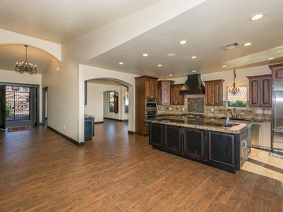 3rd image of 63839 E Orangewood Ln