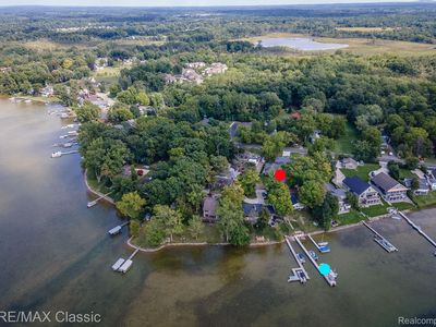 619 E Shore Dr, Whitmore Lake, MI, 48189