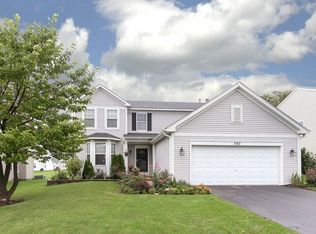 707 Thompson Ave, North Aurora, IL 60542