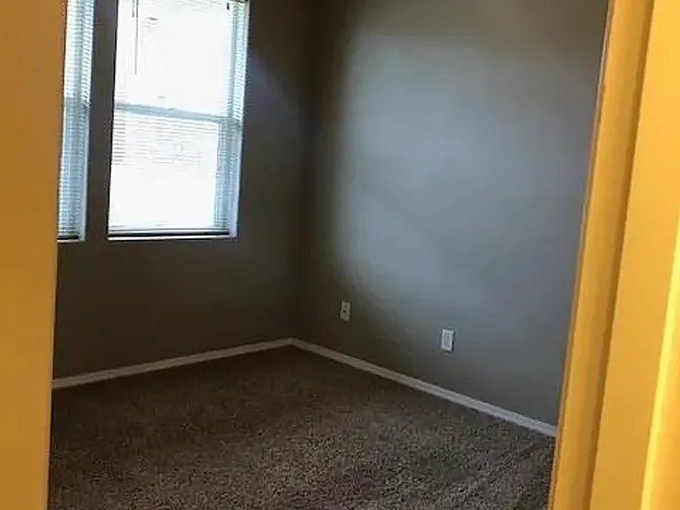2661 NW Brianna St — Photo 10