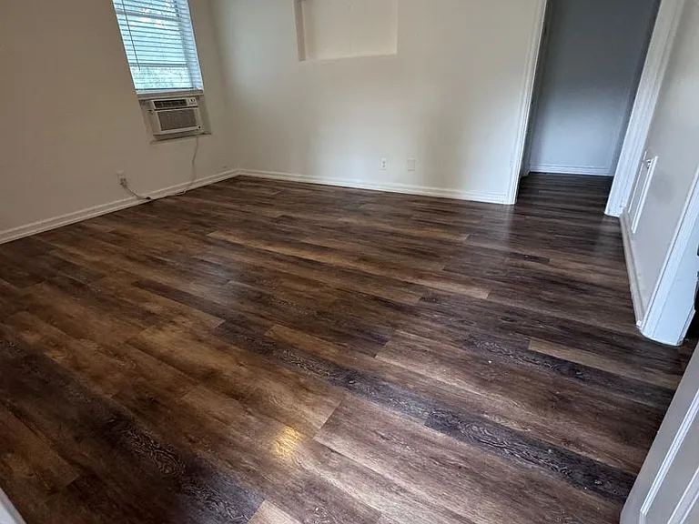 306-314 N Lakeside Ct — Photo 18