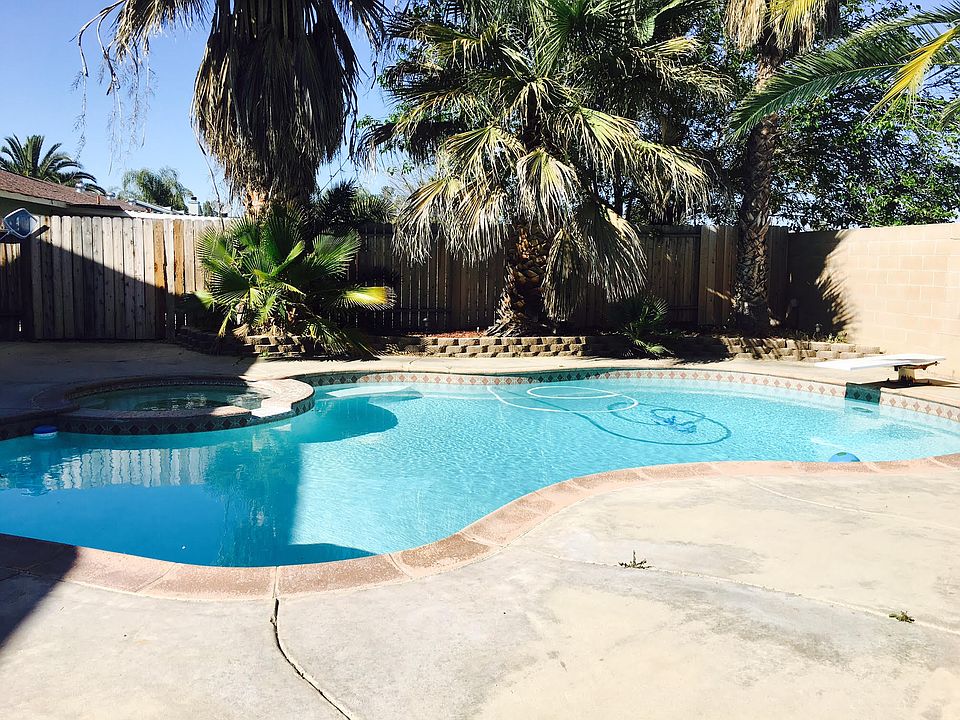 2nd image of 29828 Gifhorn Ct