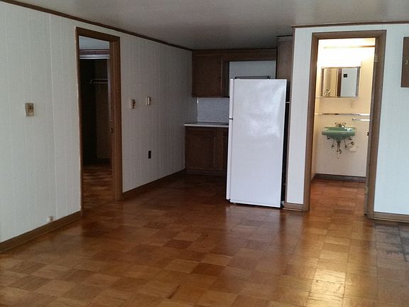 2nd image of 106 E Washington St #100-1