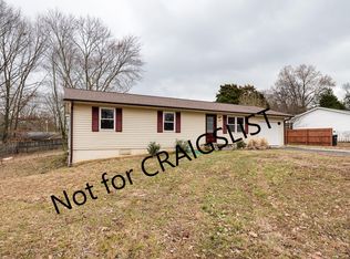 2016 Everhart Ln, Knoxville, TN 37921