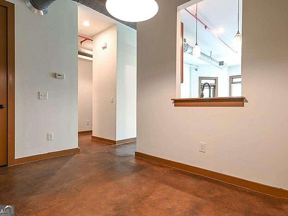 4th image of 250 Martha Dr #204