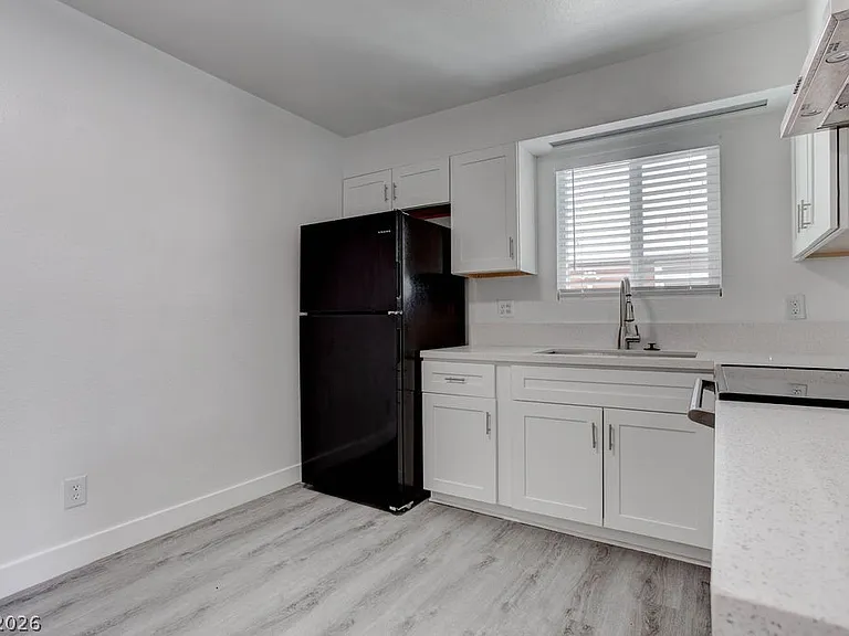 921 Snug Harbor St #D — Photo 6