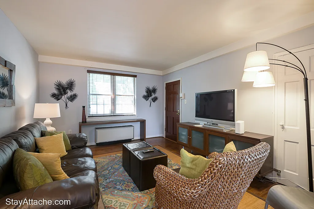 1 bed, 700 sqft, $1,750 — Photo 3