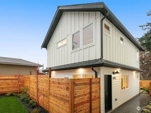 8915 8th Avenue NE, Seattle, WA 98115