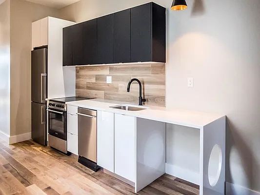 Rented by Lofts and Flats LLC | media 9