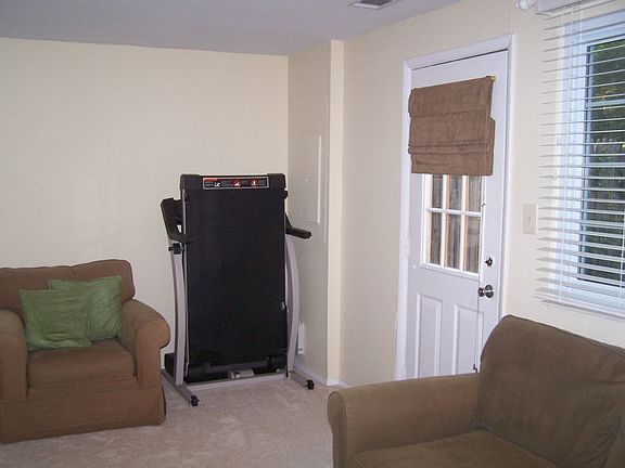 Family/Dining Room Combo