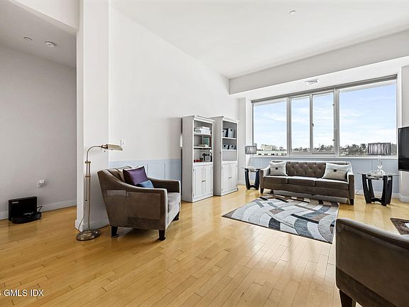 3rd image of 1515 Summer St Unit 601