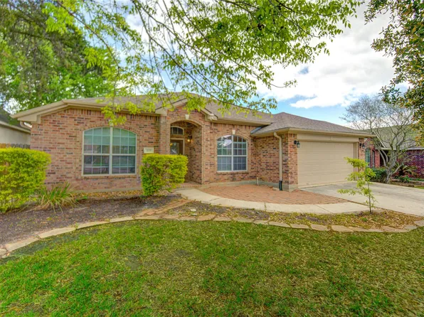 233 Lake Estates Dr, Montgomery, TX 77356