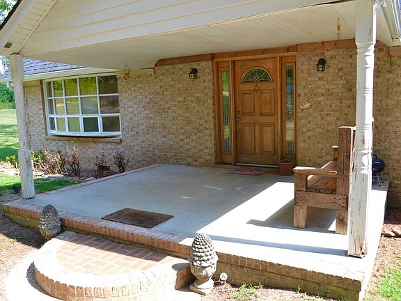 2nd image of 614 Brockland Ln