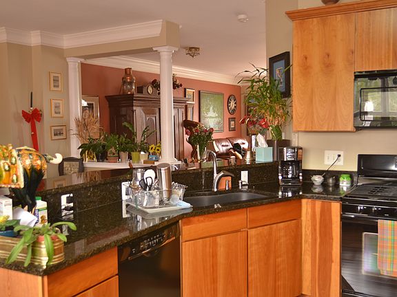 3rd image of 16549 Bramblewood Ln