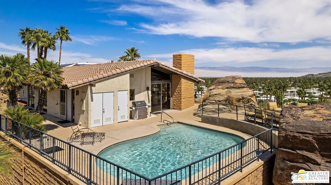 3 bed, 3.0 bath, 2120 sqft, $7,000 — Photo 3