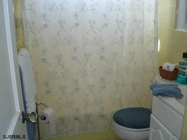 209 N Rosborough Ave — Photo 9