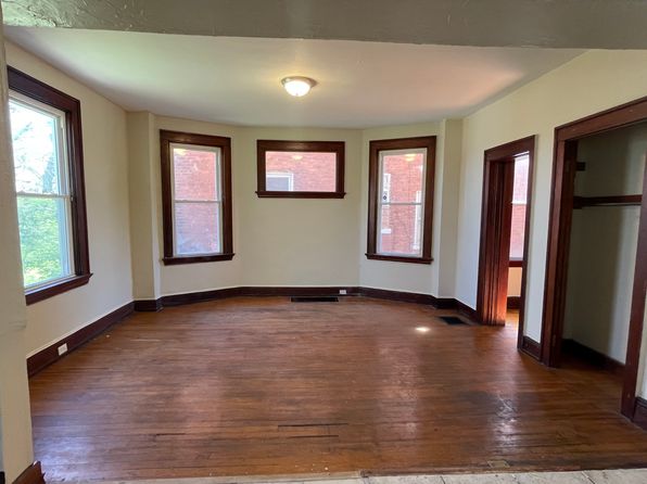 952 Mansion Ave