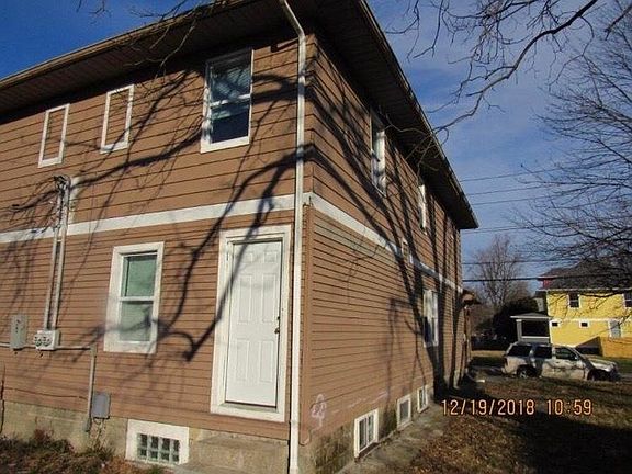 2nd image of 2623 E Saint Clair St