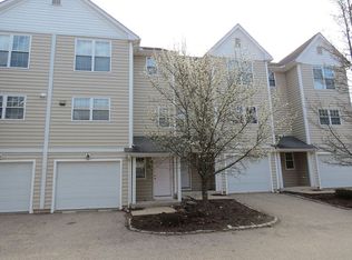 10 Forestview Dr, Norwich, CT 06360