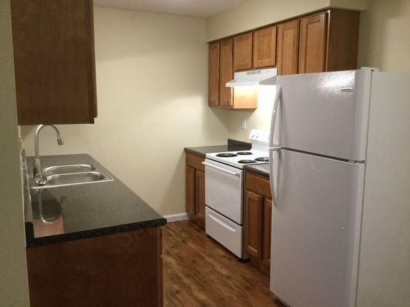 710 Elm Dr APT 11