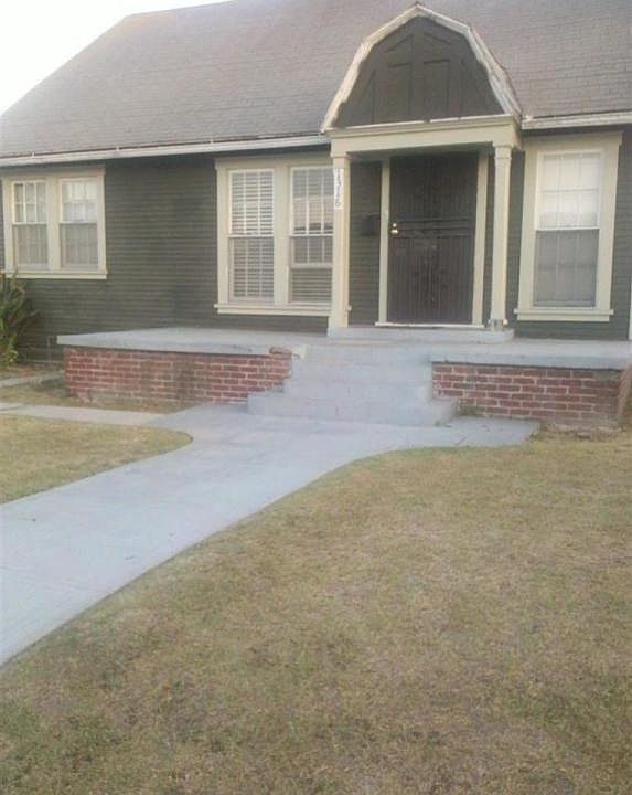 1st image of 1316 W 77th St