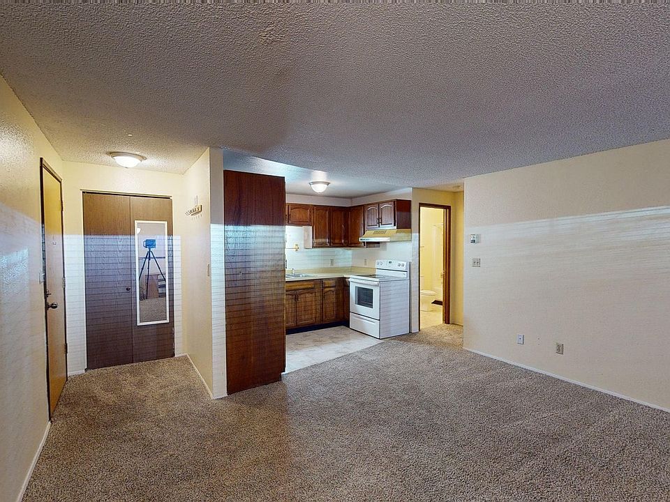 1st image of 4921 Dartmouth Dr APT 12