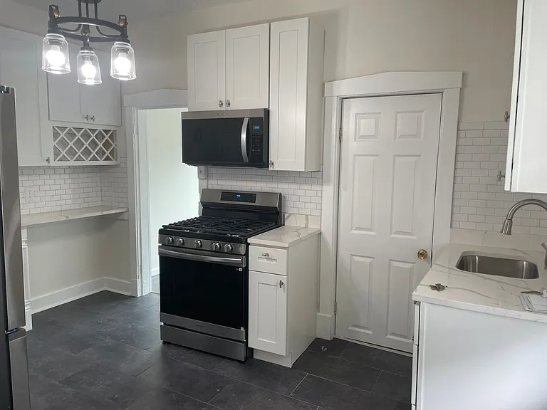 7126 Mardel Ave — Photo 14