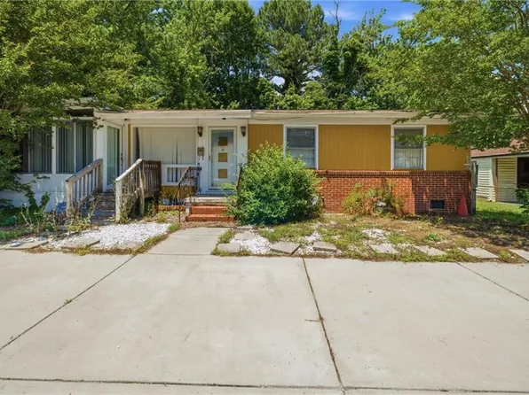 1009 79th St, Newport News, VA 23605
