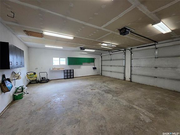 5th image of 235 2nd AVENUE E