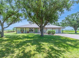 571 Fm 1360, Woodsboro, TX 78393