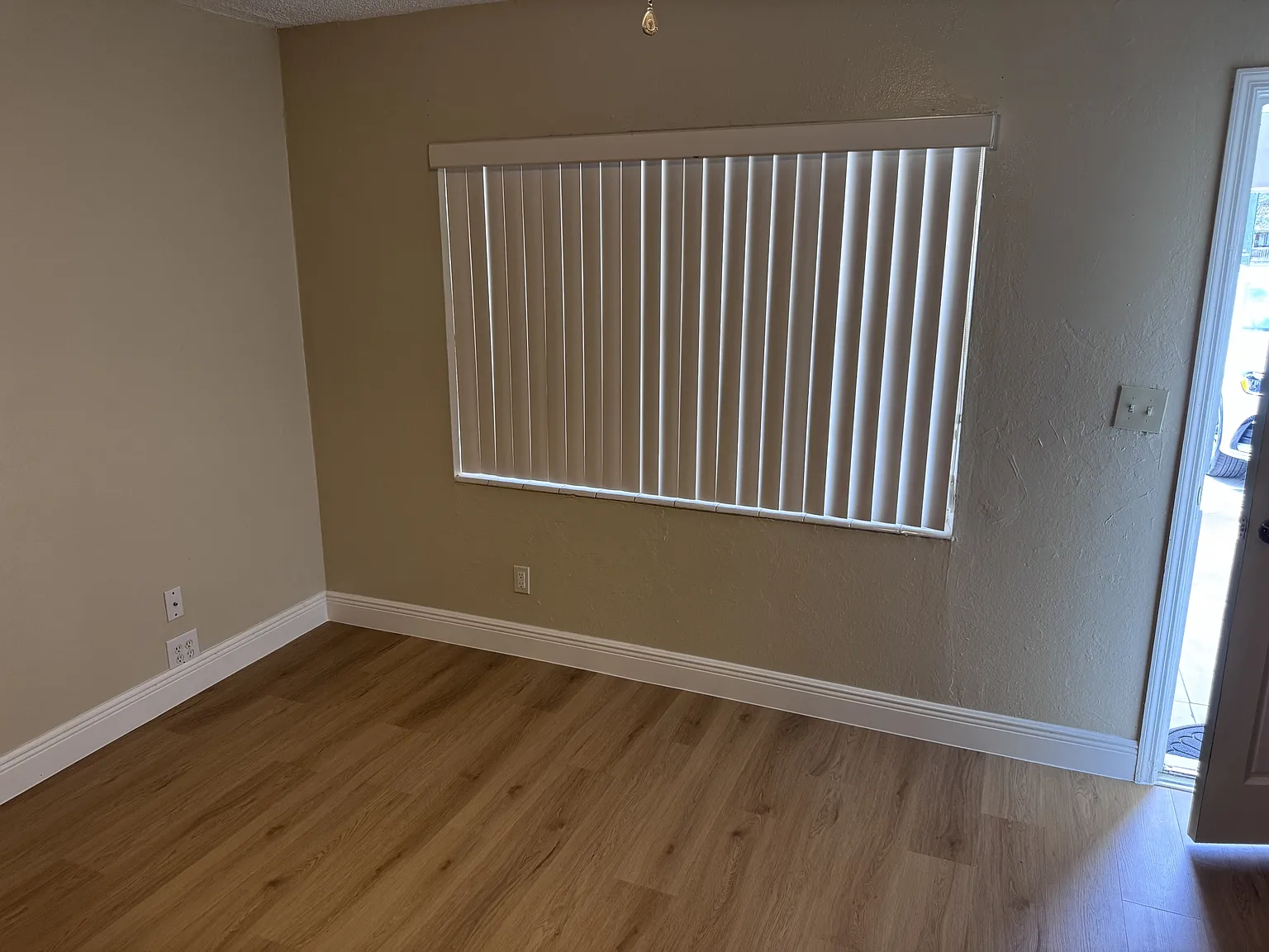 613 Carol Terrace - 1 — Photo 2