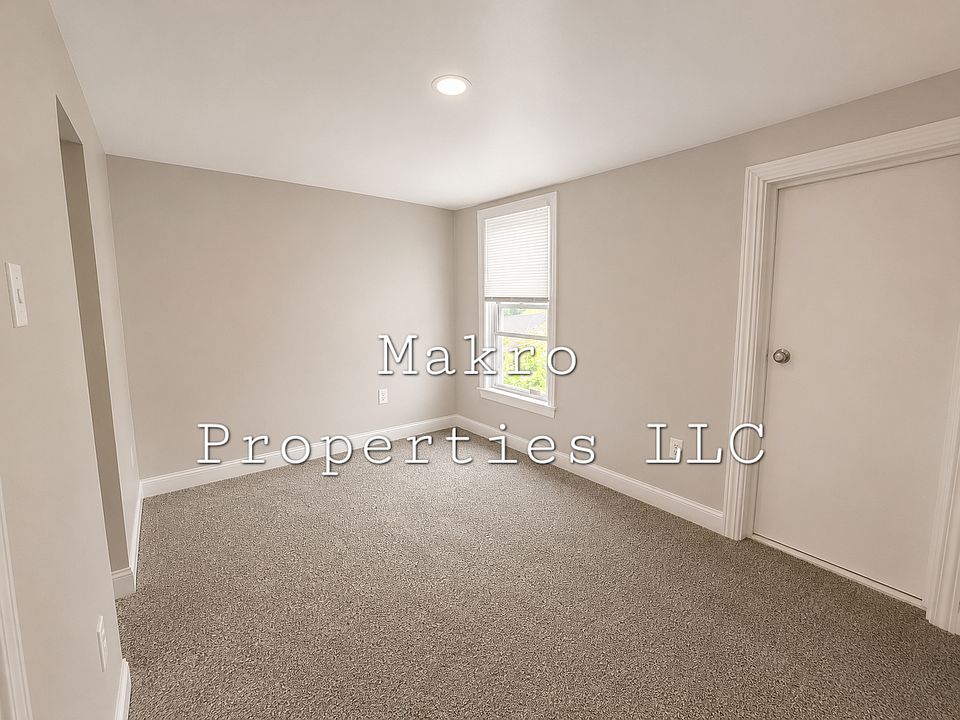 1st image of 634 Broadway #1/2
