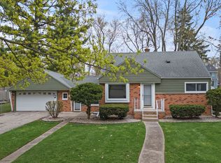 261 Riviera Ter, Waterford, MI 48328