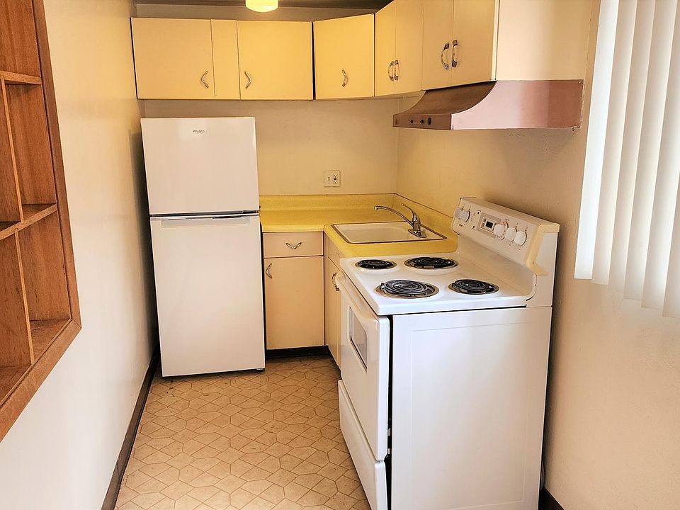 1st image of 925 S Washington St #103