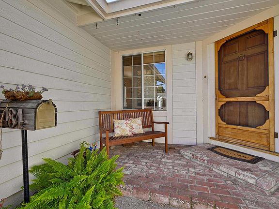 4th image of 484 McCamish Ave