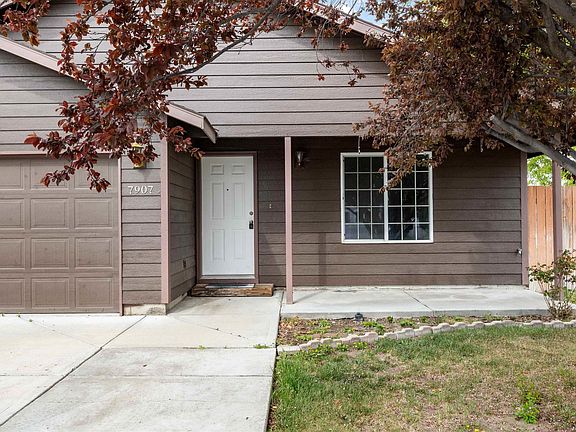 3rd image of 7907 Savary Dr