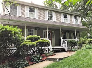 18 Barberry Hill Rd, Cumberland, RI 02864