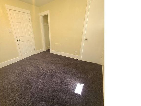 5th image of 1525 W 58th Pl