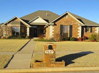 2637 SE 10th St, Moore, OK 73160
