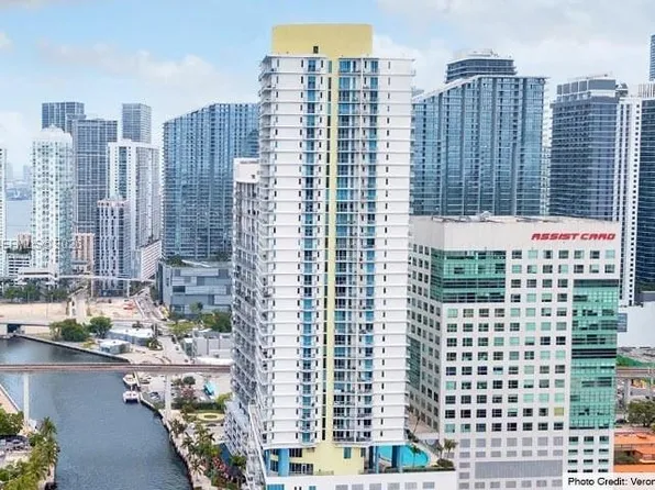 185 SW 7th St, Miami, FL
