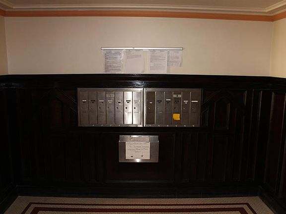 3rd image of 228 N Oak Park Ave #2FF