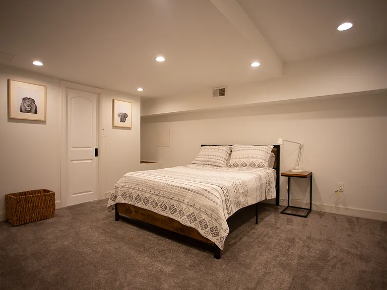 2404 E Cumberland St — Photo 33