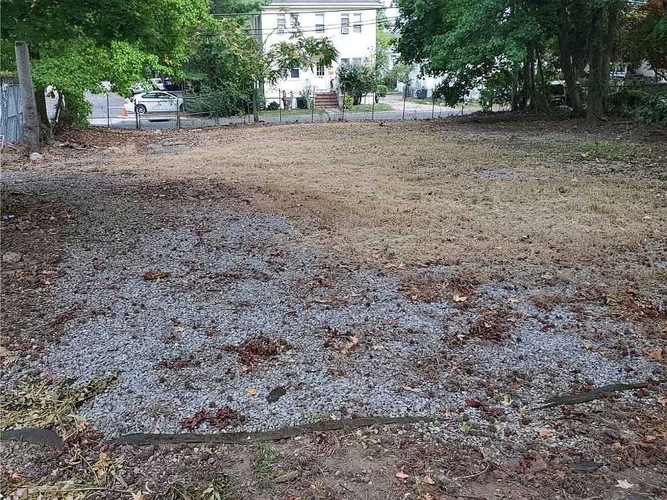 2nd image of 25 Udall Dr