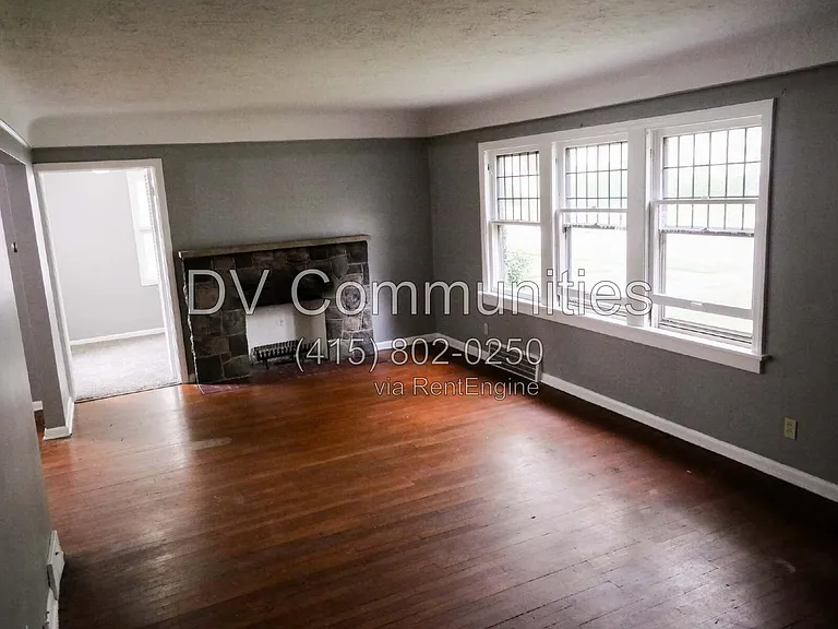1504 Sherbrook Rd #1 — Photo 5