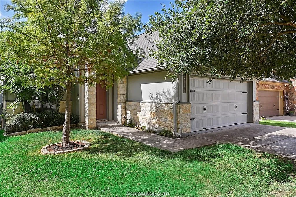 3 bed, 1244 sqft, $650 — Photo 1