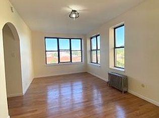 24-05 27th St #4B, Astoria, NY 11102