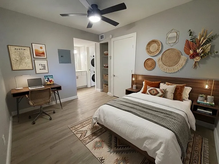 4400 1/2 Avenue A #209 — Photo 3
