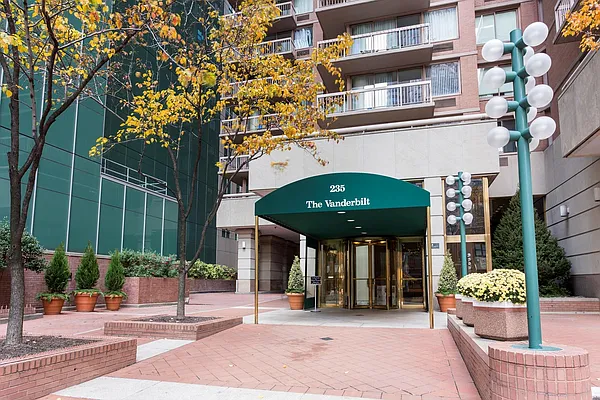Rented by Douglas Elliman | media 19