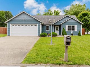 205 Noah Ln, Carterville, IL 62918